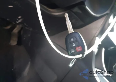 2014 Toyota Corolla S Plus z USA, uszkodzony, nr VIN 2T1BURHE5EC048866